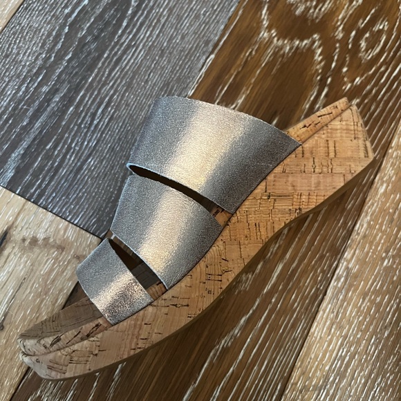 Kork-Ease | Menzie Banded Slide Wedge Sandals | Soft Gold | 9 - Picture 9 of 14